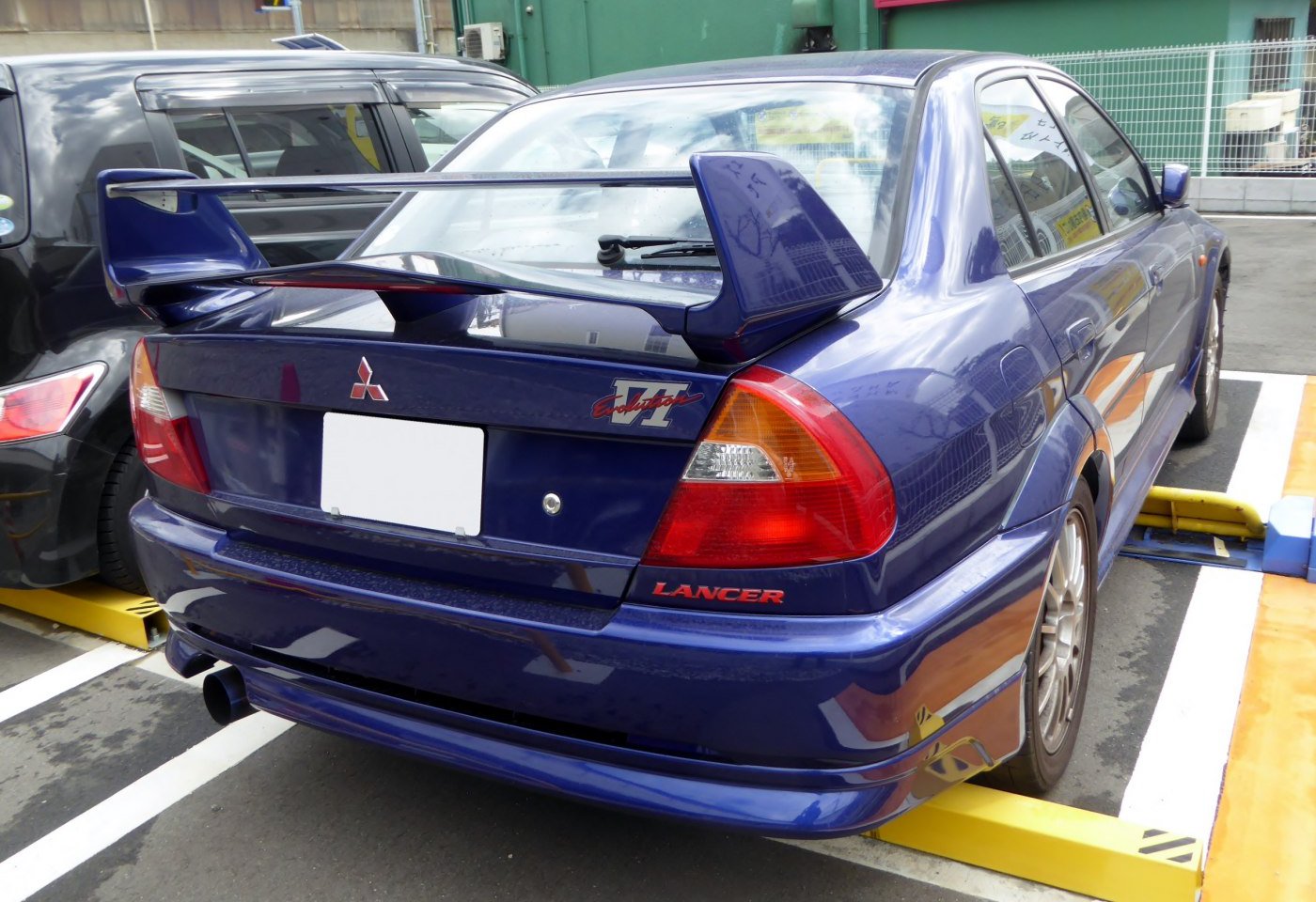 Mitsubishi Lancer Evolution technical specifications and fuel economy